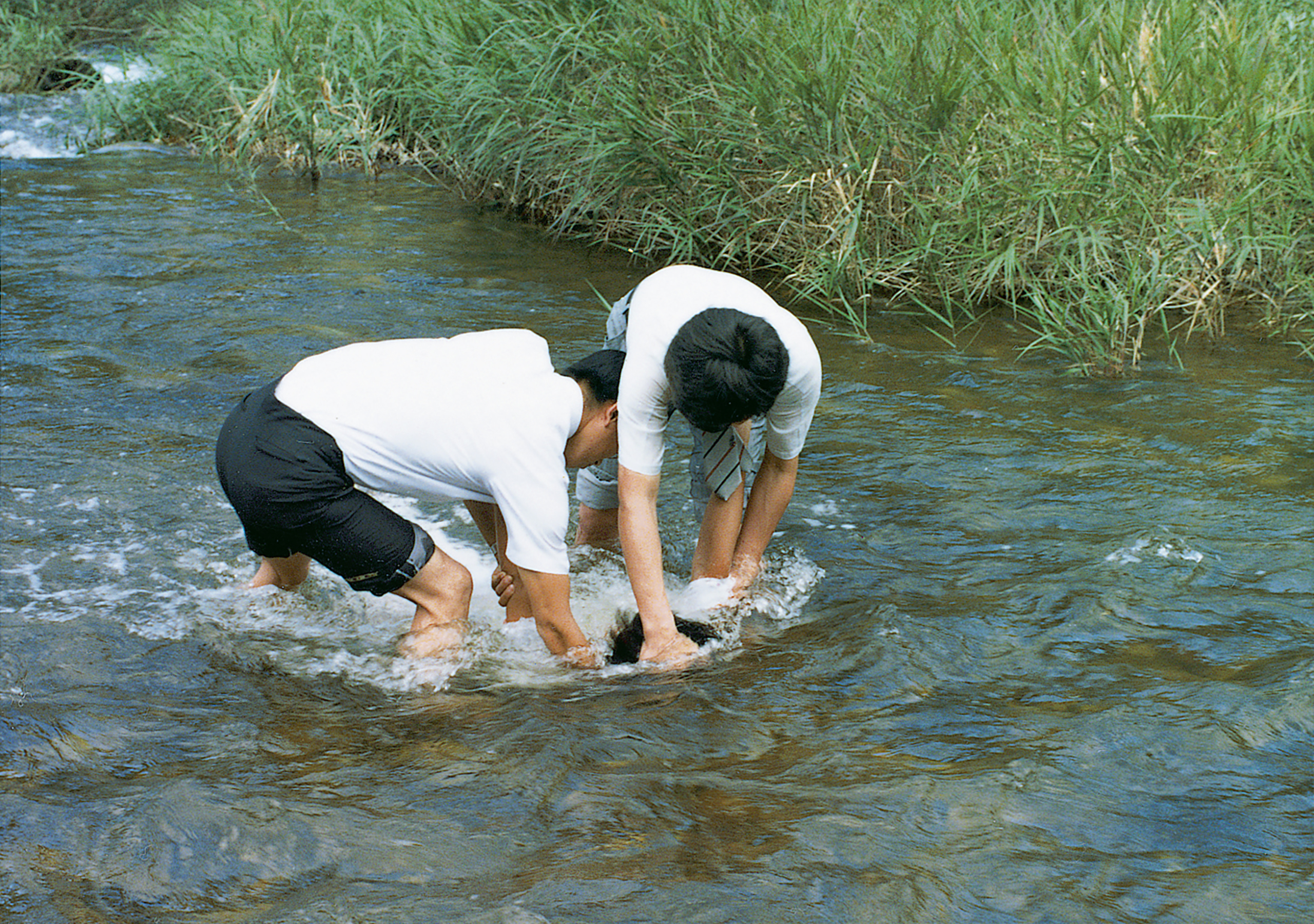 松川での洗礼式